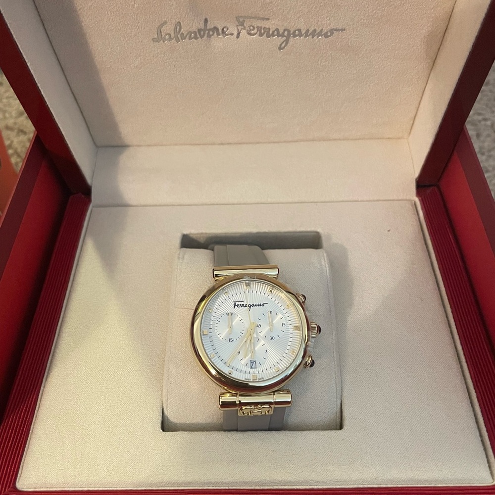 Ferragamo women watch